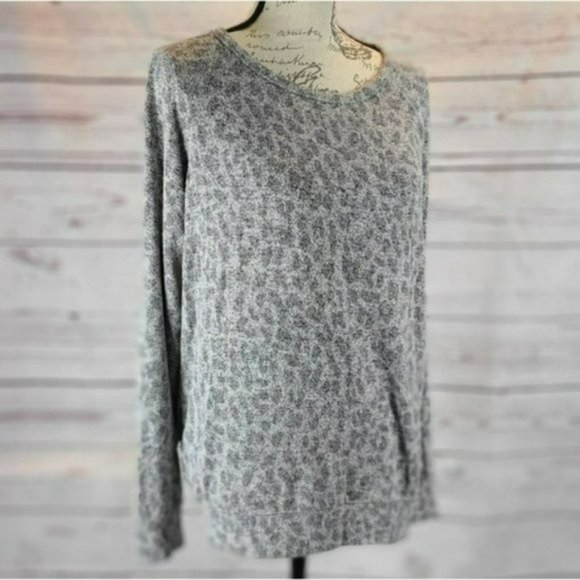 ♡3/$30♡ Buffalo Cozy Raglan Long Sleeve Top -M - Picture 4 of 6